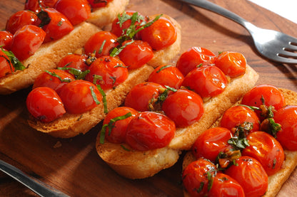 TOMATO BASIL BRUSCHETTA