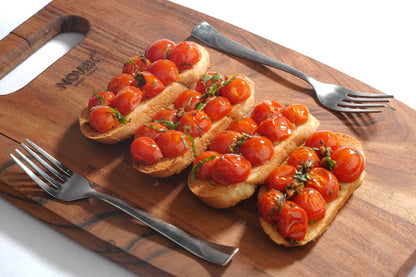 TOMATO BASIL BRUSCHETTA